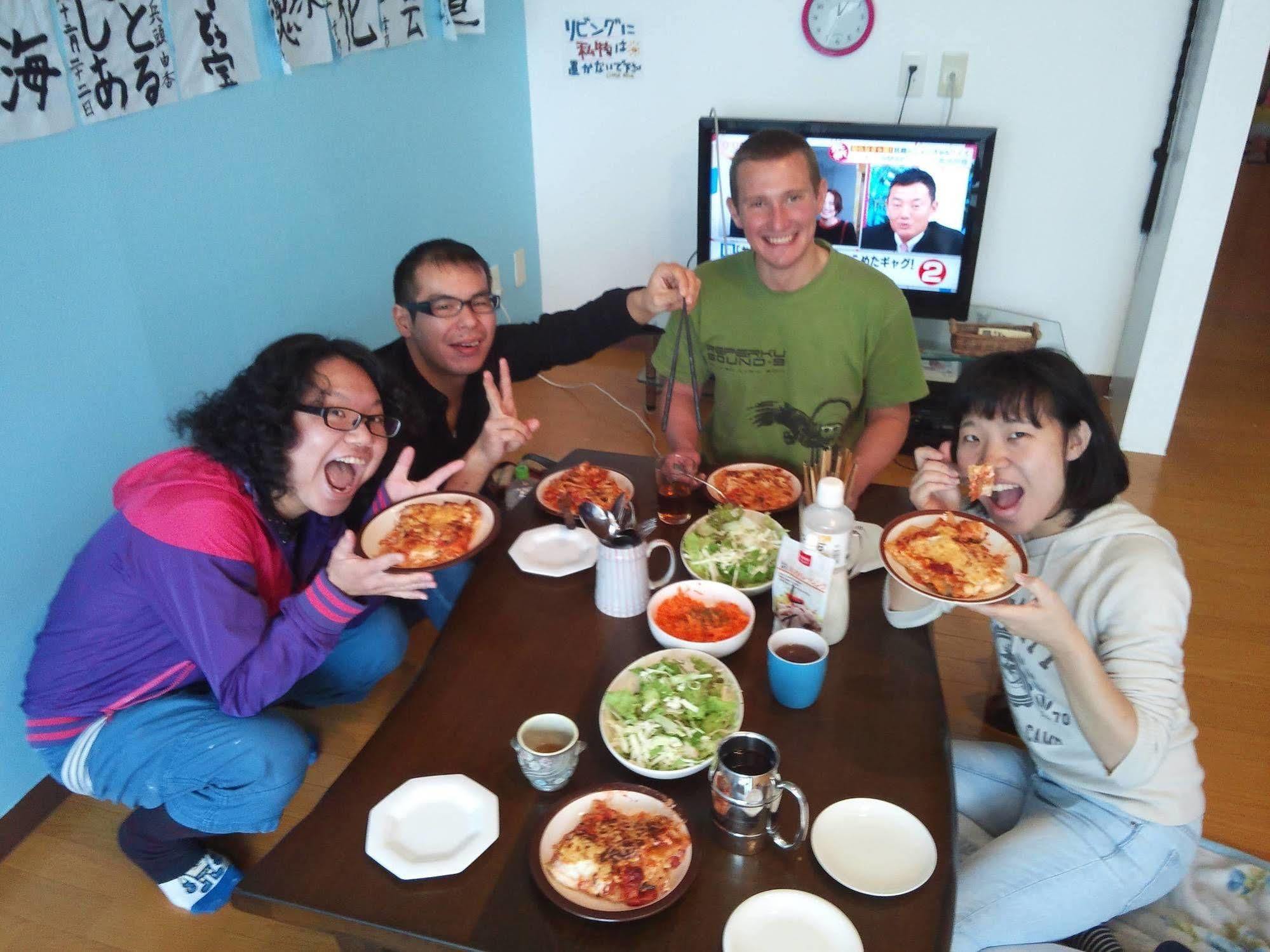 Little Asia Guest House Naha Luaran gambar